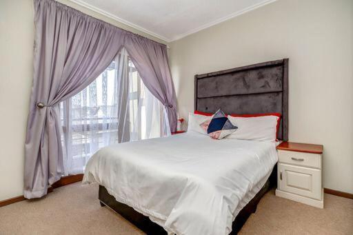 Sisonke Apartment Monte Sandton Eksteriør billede