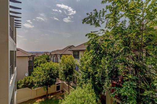 Sisonke Apartment Monte Sandton Eksteriør billede