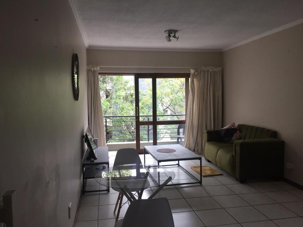 Sisonke Apartment Monte Sandton Eksteriør billede